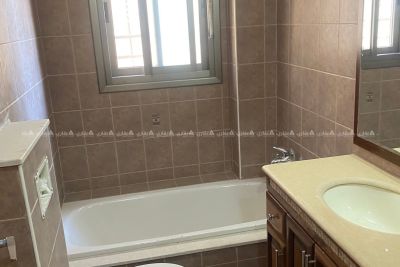 شقة للبيع بالقرب من محل عجينتي