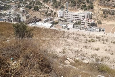 قطعة أرض مميزة للبيع 