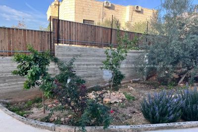 منزل مستقل مسور للبيع